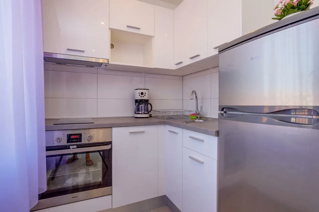 Apartmani Beatrice Мали-Лошинь 0*,